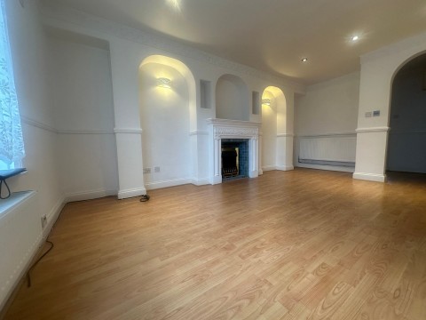 View Full Details for Prince of Wales Close, London